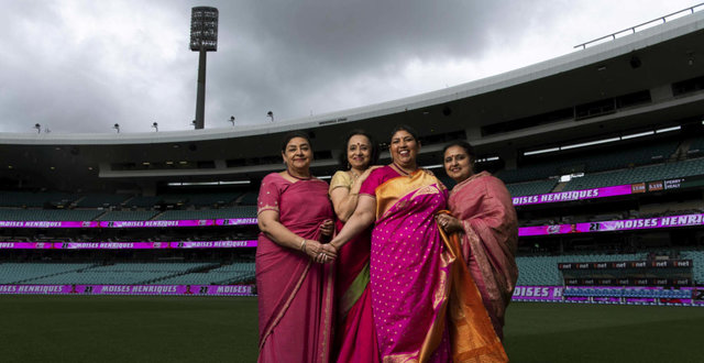 pink saris breast cancer message at sydney test